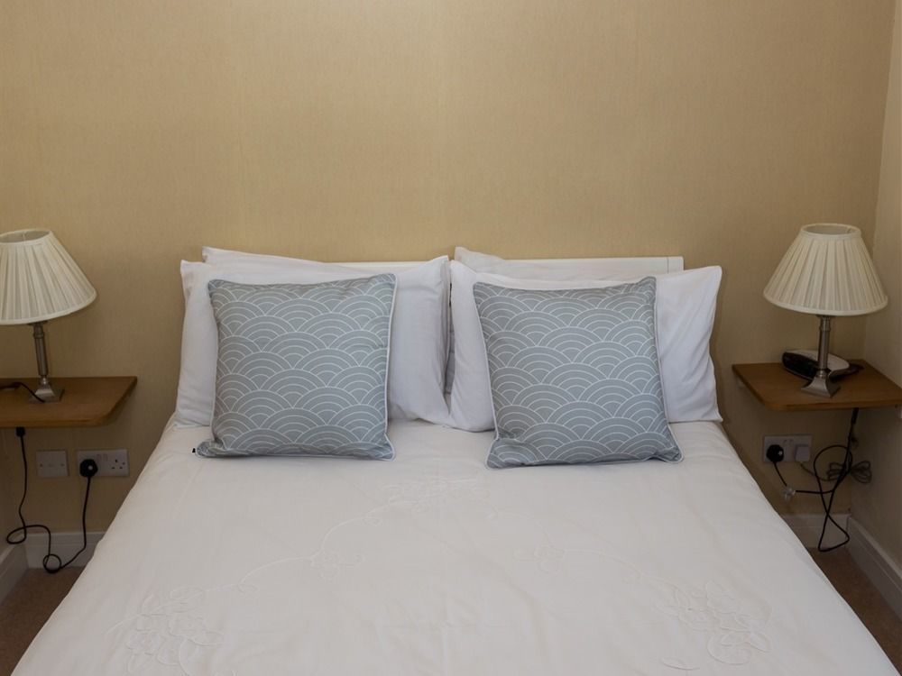 The Cliff House Hotel New Milton Bagian luar foto