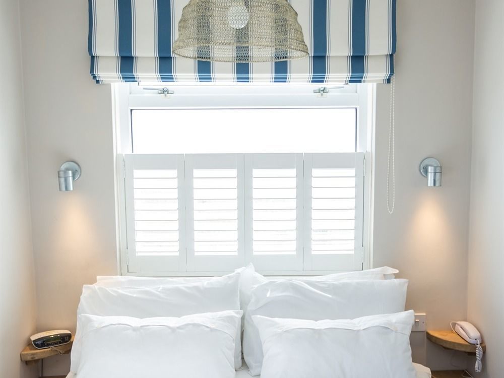 The Cliff House Hotel New Milton Bagian luar foto