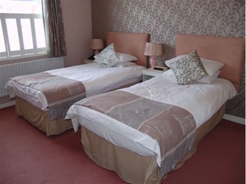 The Cliff House Hotel New Milton Bagian luar foto